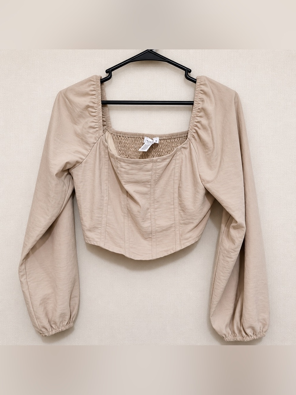 Kirious Los Angeles Linen Blend Puff Sleeve Crop Top | Beige | Size Large - Picture 3 of 5